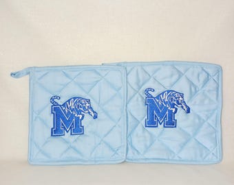 Embroidered Memphis Tigers Potholder Set: Kitchen Decor