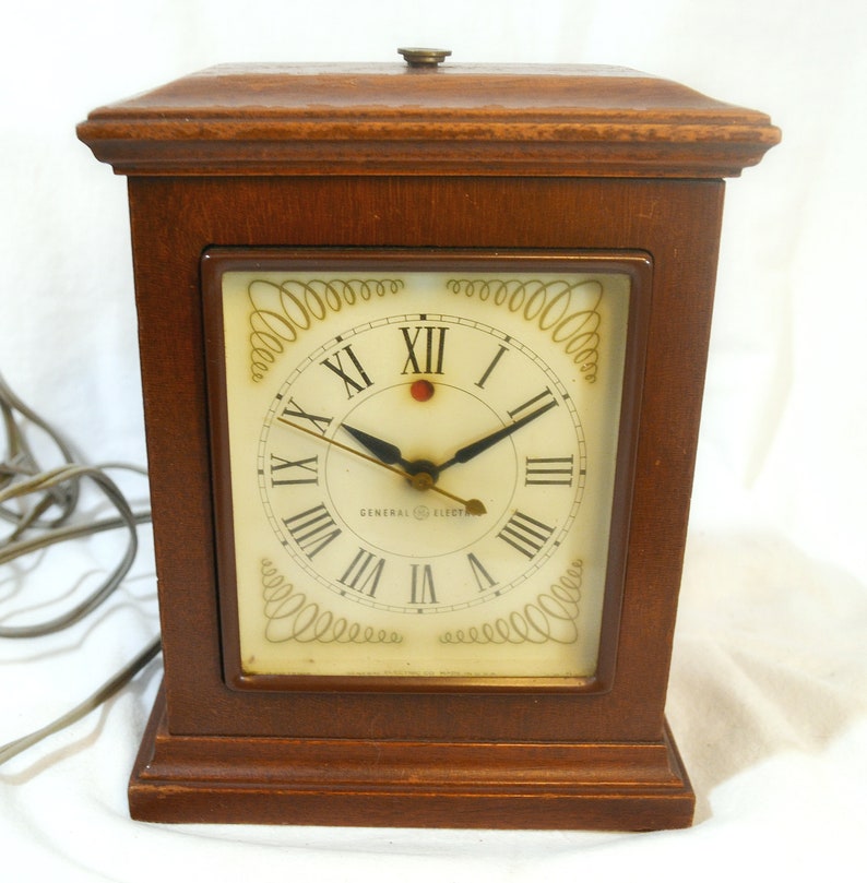 1950's General Electric Mantel Clock Model 33h184 the Concord Solid