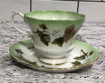 Royal Albert Reflection Series Fine Bone China Teacup e saucer abbinato circa 1970