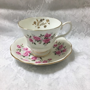 Royal Albert Mother Teacup and Saucer | Mother’s Day | Fine Bone China Teacup and Saucer Mother | Made in England |Pink Roses Teacup Set