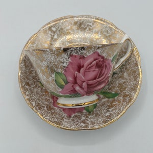 Tasse à thé et soucoupe Collingwood | Motif &quot;Tudor Rose&quot; | Décoré avec des garnitures dorées et une rose rose | Tasse à thé et soucoupe Bone China | Roses de chou