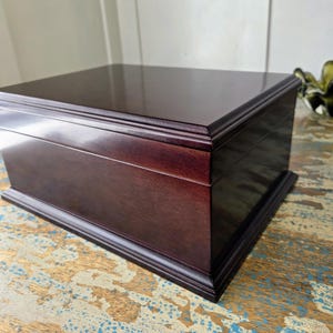 Vintage Table Top Humidor by Abbey Cigar Products