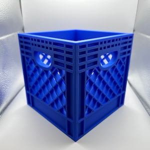 Stackable Rectangular Storage Basket / Milk Crate - 7 Gallon - Size 18 –  King's Rack