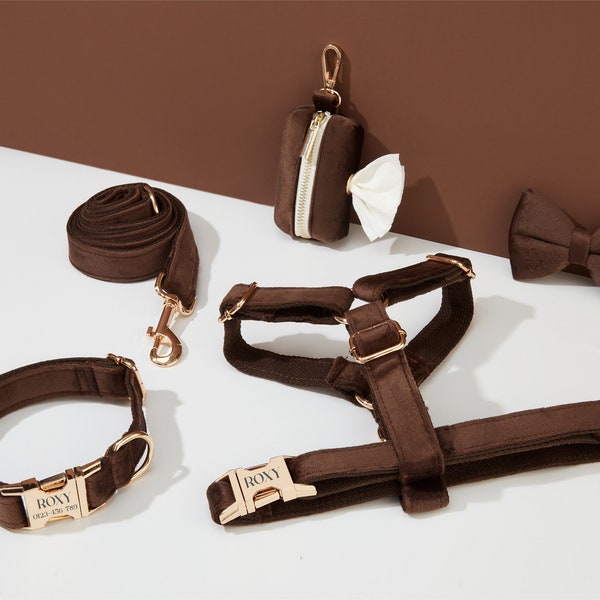 Chocolade fluwelen hondenharnas en riem set, personaliseer stap in puppy harnas + halsband + bowtie + poep tas houder, geen trek bruiloft harnas bundel