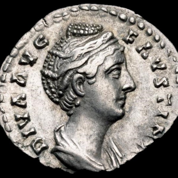 Oude Romeinse munt (1871 jaar oud) - Diva Faustina I - Zilveren Denarius - Bijna ongecirculeerd - Houten kist, muntcapsule en plaquetteset