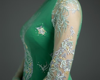 Elegancia floral en encaje verde