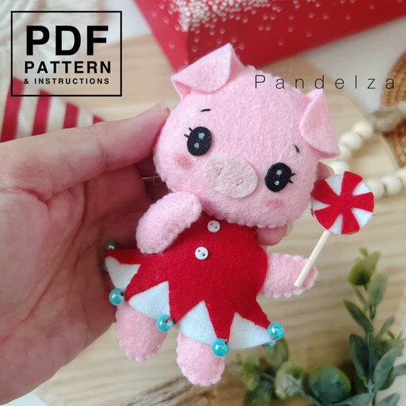 Christmas pig felt PDF Pattern. DIY felt doll stuffing for Christmas, ornament, garland. Great DIY gift idea. Sewing pattern and instruction