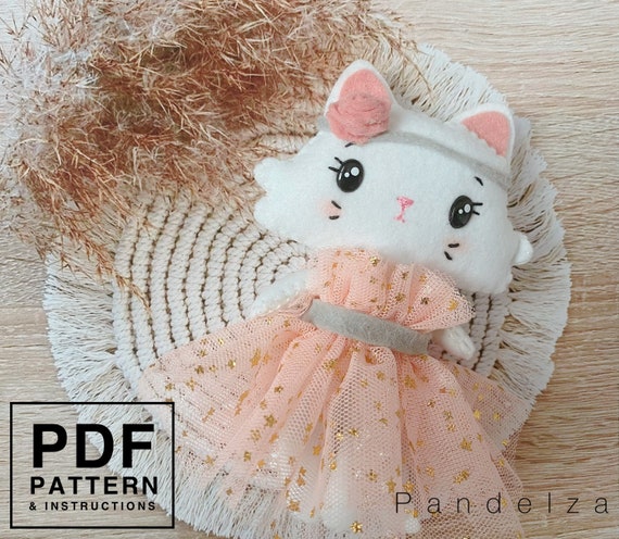 Cat felt PDF pattern. DIY kitty plushie toy doll sewing with easy pattern tutorial. Baby cat felt toy pattern. Great gift idea.