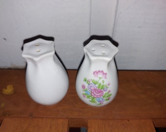 Ceramic salt and pepper shakers