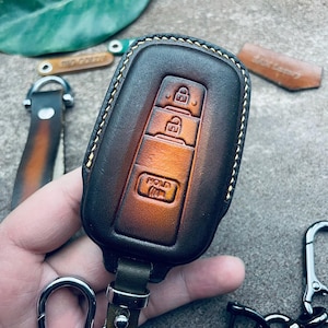 Fit For 2023 2024 4 Runner Limited Sr5 Premium Key Fob Cover Case Leather 4runner Trd Off Road Sport Suv Keychain Keyless Remote Holder