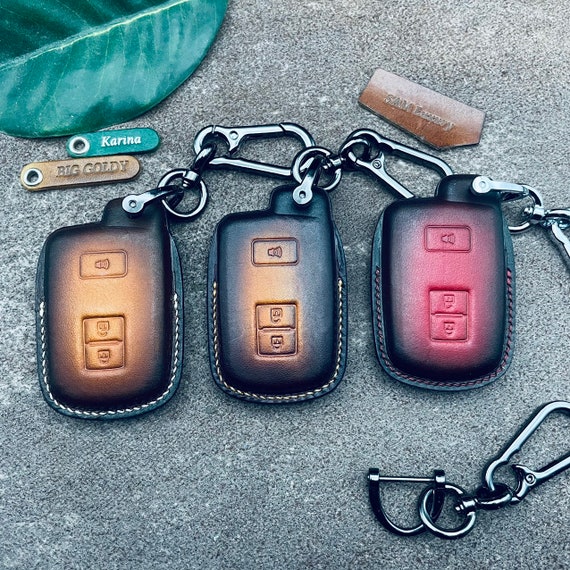 Cover For 2023 2024 Tacoma Trd pro Sport Sr Sr5 Prerunner Limited Trailhunter Leather Key Fob Cover Case Keyless remote Holder Keychain