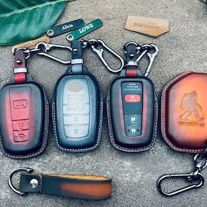 Fit for 2025 4runner Trd Pro Sr5 Premium Sport Limited Leather Key Fob Cover Case Rav4 2023 2024 4 runner Keyless Remote Holder Keychain