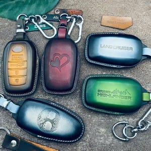 Cover For Land Cruiser Grand Highlander Prius Sequoia Gr Corolla 4runner 2026 2025 Key fob cover case Leather Keyless Remote Holder Keychain