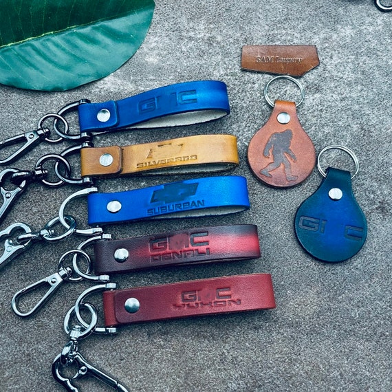 Leather Keychain For Yukon Canyon Sierra Denali Chevy Silverado Tahoe Suburban Lanyard Strap Wristlet Hook Key fob Accessories