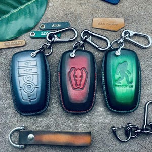 Fit For Dark Horse Mach e Mach1 Super Snake Gt Gt350 Gt500 mustangs 2024 Key Fob Cover Case Leather Keychain Remote Keyless Holder Clasp