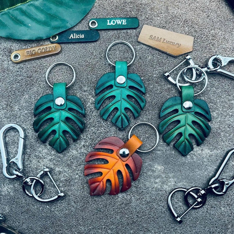 Monstera Leaf Keychain Leather Hook Key Fob Bag Wallet Mobile Handbag
