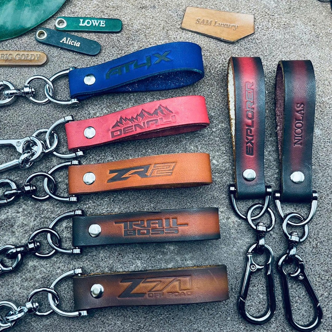 める guadalupe leather keychain Our Lady of Guadalupe Leather Key Ring - Red – The