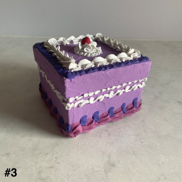 Maximalist Fake Cake storage box HEART&SQUARE