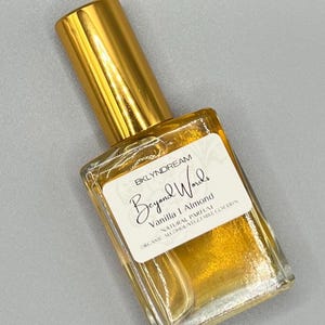 Vanilla Almond Natural Perfume: Slow Crafted Aromatic Scent