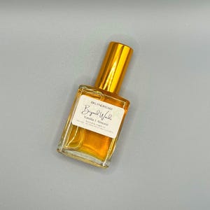 Vanilla Almond Natural Perfume: Slow Crafted Aromatic Scent