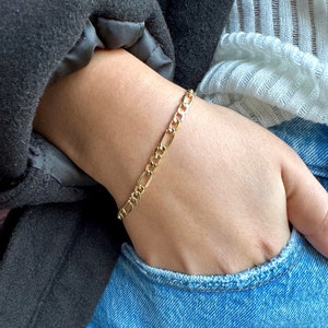 10K Yellow Gold Figaro Chain Bracelet -Dainty Women&#39;s 4.7mm 10K Gold Figaro Bracelet -Everyday Minimalist Stacking Classic Lite 7&quot; Bracelet
