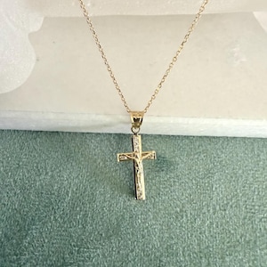 10K Real Yellow Gold Jesus Crucifix Pendant with CZ-Dainty Small Yellow Cross Pendant-Religious Jewelry afbeelding 2