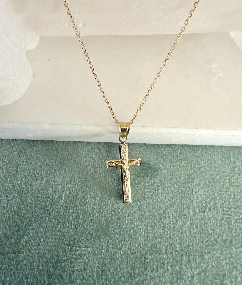 10K Real Yellow Gold Jesus Crucifix Pendant with CZ-Dainty Small Yellow Cross Pendant-Religious Jewelry afbeelding 2