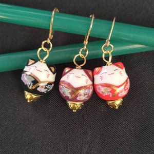 Lucky cat markers sets: porcelain ceramic knitting crochet stitch markers, good luck, Lunar New Year, kitty cats lucky charms stitch markers