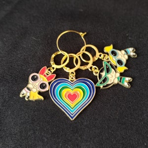 Powerpuff girls stitch markers: set of 4 crochet and knitting stitch markers with Leverback clasps, enamel and alloy charms, 90s sunglasses