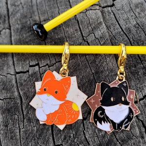 Sun and Moon foxes set of two progress keepers, Knitting and crochet stitch markers, day and night cute fix crochet markers, fox crochet