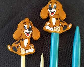 Knitting needle stoppers/ knitting needle keepers: brown dog set of 2 needles stoppers, spotted puppy dog silicone end knitting needle caps