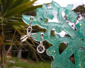 Sterling Silver craft lover earrings, tiny button earrings, scissors earrings creative craft gifts, sterling silver studs, handmade earrings