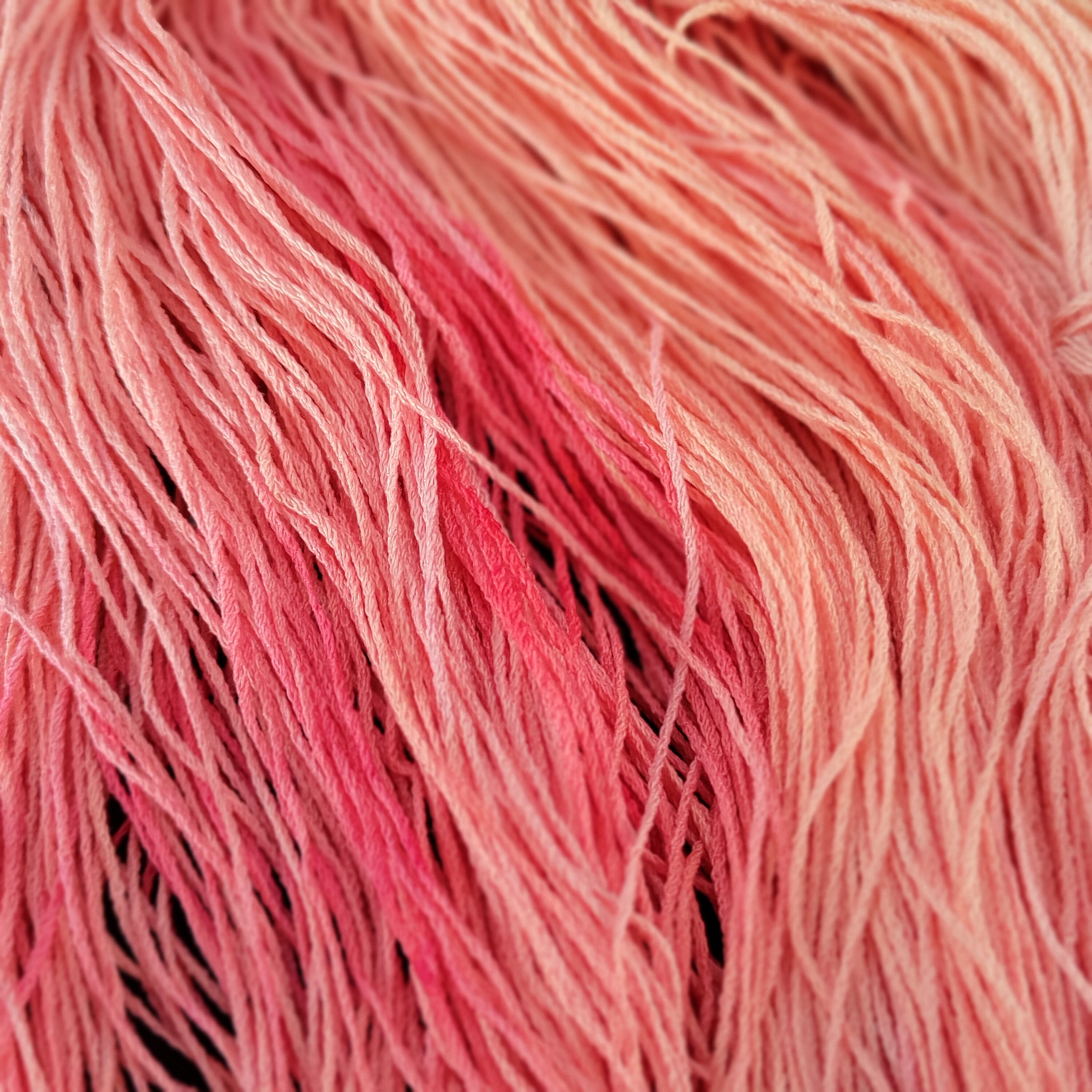 手染めリネン糸: 4ply「Cydonia」100g/345m リネンソックスウェイト夏