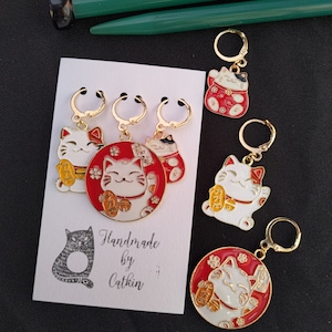 Lucky cat markers sets: leverback loops knitting crochet stitch markers, good luck, Lunar New Year, kitty cats lucky charms stitch markers