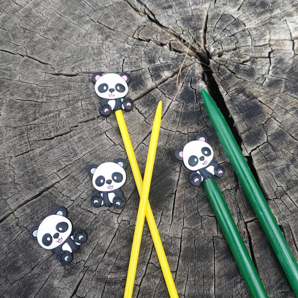 Stricknadelstopper/Stricknadelhalter: Pandas, Set mit 2 Nadelstoppern, Endkappen aus Silikon, graue und rosafarbene gemischte Strickkappen