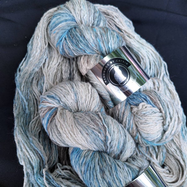 Fil de laine/coton teint à la main : 8ply "Kookaburra" 100g/200m texturé teint à la main laine mérinos australienne et fil mélangé de coton, bleu gris blanc