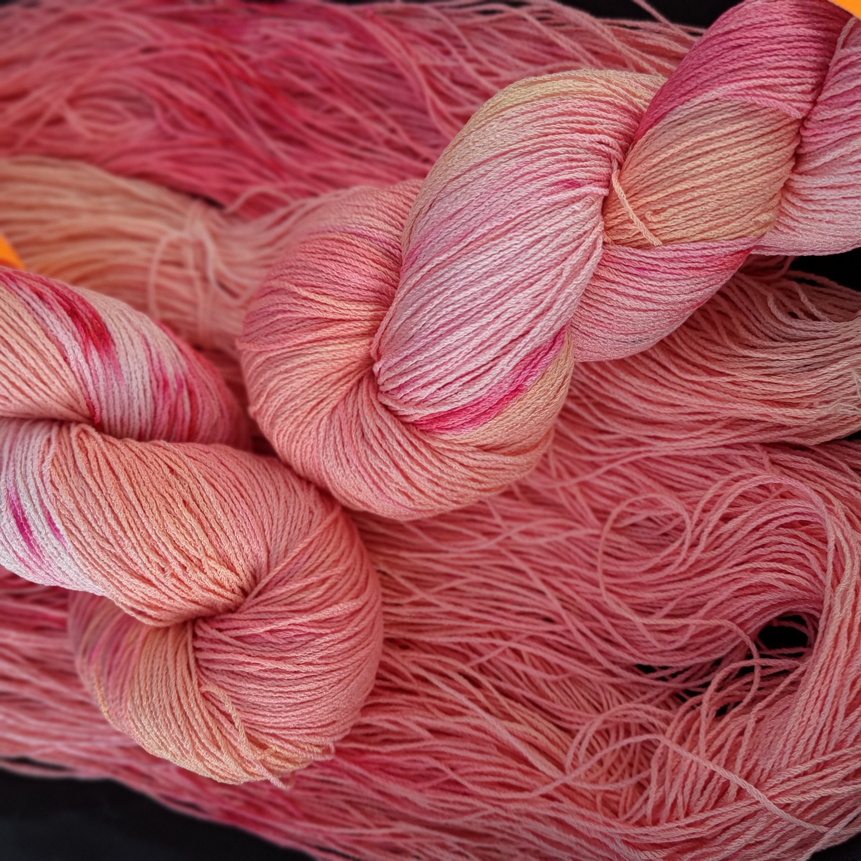 手染めリネン糸: 4ply「Cydonia」100g/345m リネンソックスウェイト夏