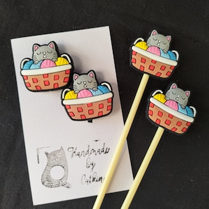 Knitting needle stoppers/ knitting needle keepers: yarn kitty set of 2 needles stoppers kitty cat basket silicone end knitting needle caps