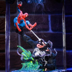 Spider-Man & Ve.nom Night light Custom Hero Resin Lamp figure Black Monster Personalized Night Light lamp resin epoxy Christmas Gifts