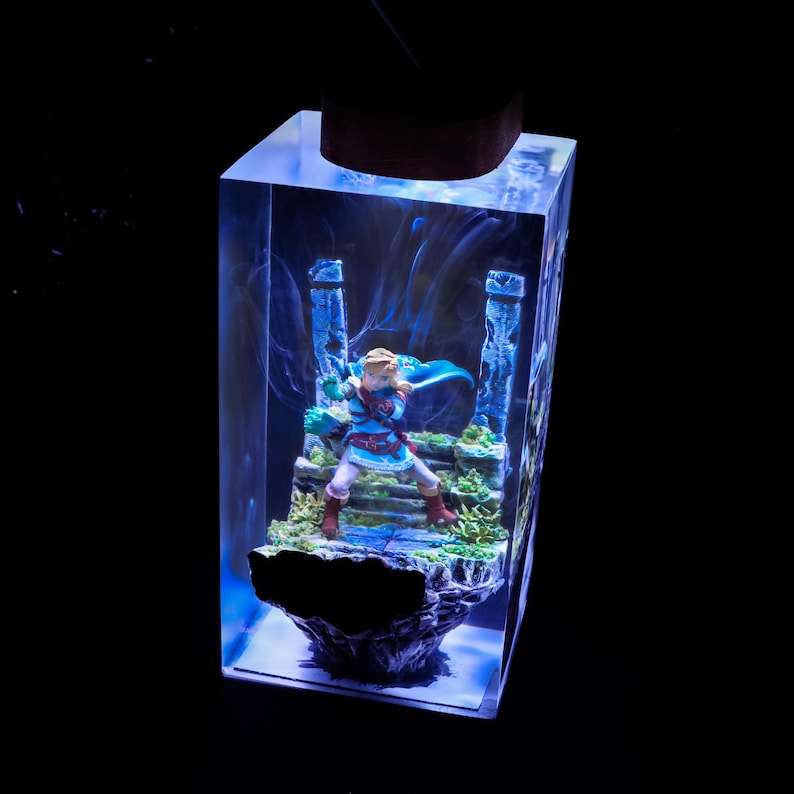 Li.nk Zel.da Resin Lamp, Link Ze.ld.a and Master Sword Resin Table lamp Anime Lamps, custom resin night light Christmas Gift for him game pc image 15