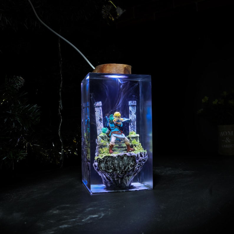 Li.nk Zel.da Resin Lamp, Link Ze.ld.a and Master Sword Resin Table lamp Anime Lamps, custom resin night light Christmas Gift for him game pc image 5