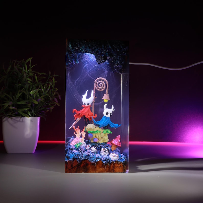 Hollow Knight Resin Lamp – Handmade LED Night Light | Christmas Gift for Gamers | Indie Game Diorama Decor Hollow knight lamp S