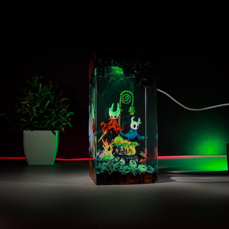 Hollow Knight Resin Lamp – Handmade LED Night Light | Christmas Gift for Gamers | Indie Game Diorama Decor image 7