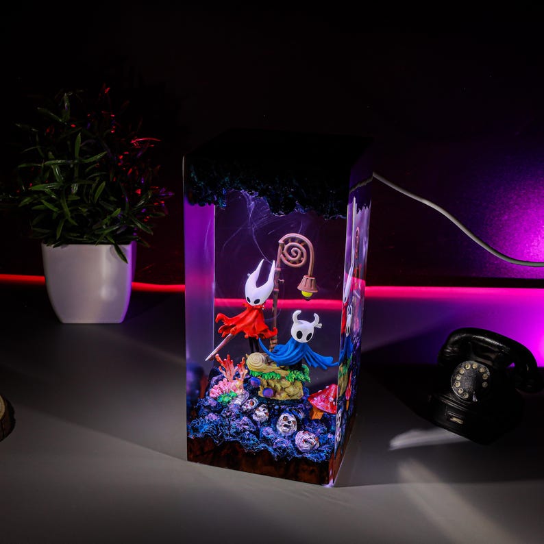 Hollow Knight Resin Lamp – Handmade LED Night Light | Christmas Gift for Gamers | Indie Game Diorama Decor CLEARANCE Lamp S