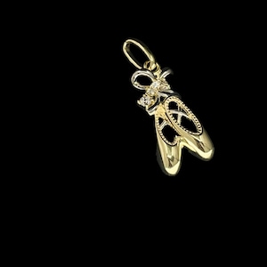 14K Solid gold dainty detailed ballet dancing shoes and bow pendant, Pointe Shoe Charm Necklace, Gold Ballet slippers, Ballet Necklace