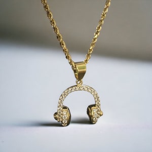 14K Yellow gold  Headphones Pendant with Cubic Zirconia
