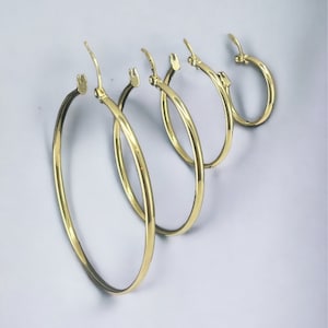 14K Yellow gold high-polished round hoop earrings