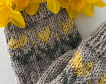 Hand Knitted Wool Socks: Yellowe Tulip Design, Women's EU 38