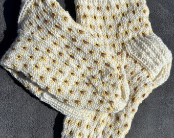 Thin Hand-Knitted Merino Wool small yellowe Flower socks.EU 35