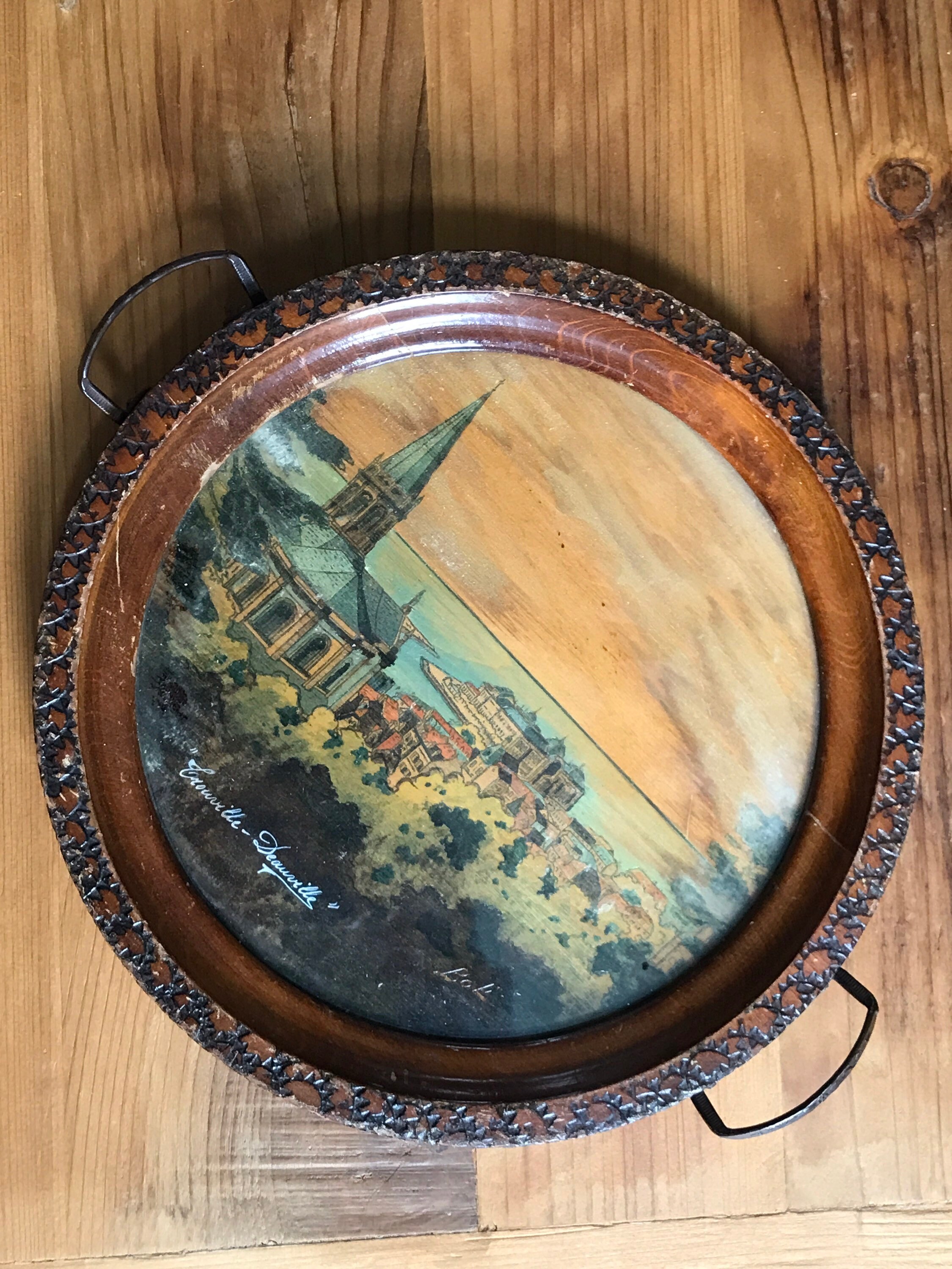 Plateau Rond Signé Boli, Pyrogravure sur Bois Vers 1950